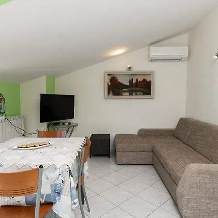 Haus Rita Apartment Labin  Exterior photo
